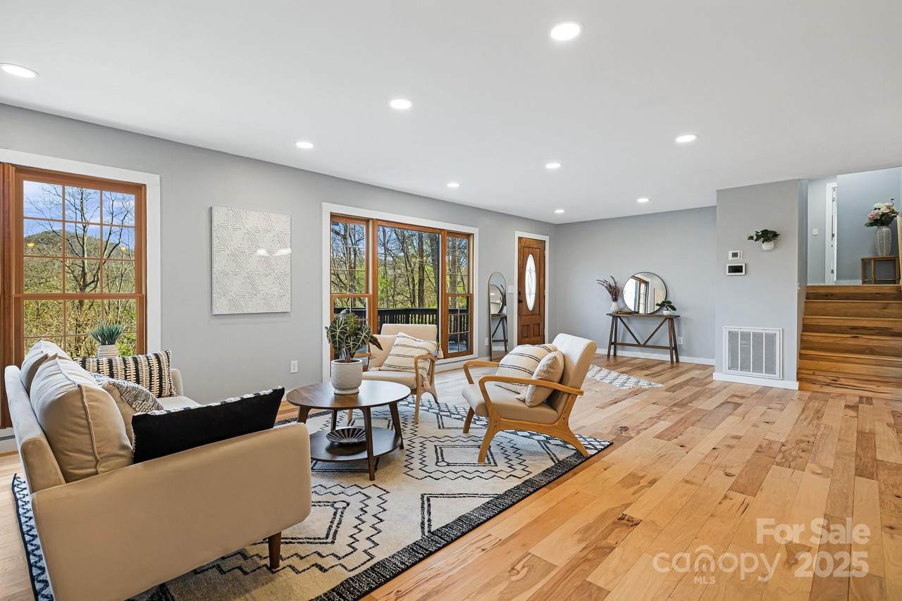 32 Whitaker View Road - Photo 1