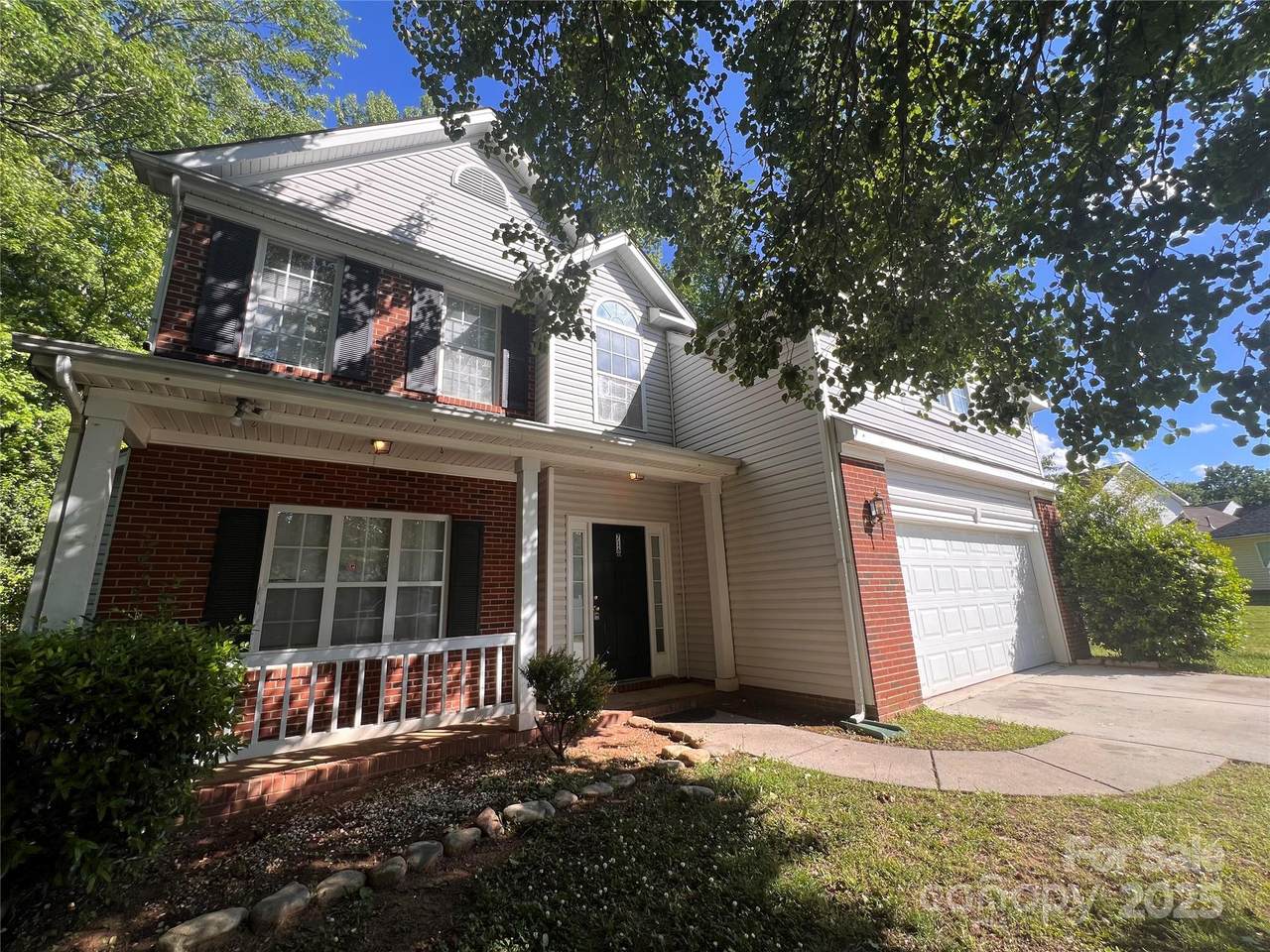 716 Coy Court - Photo 1
