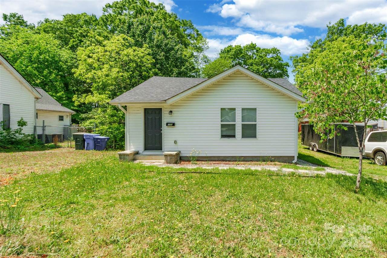 211 Mcneely Avenue - Photo 1