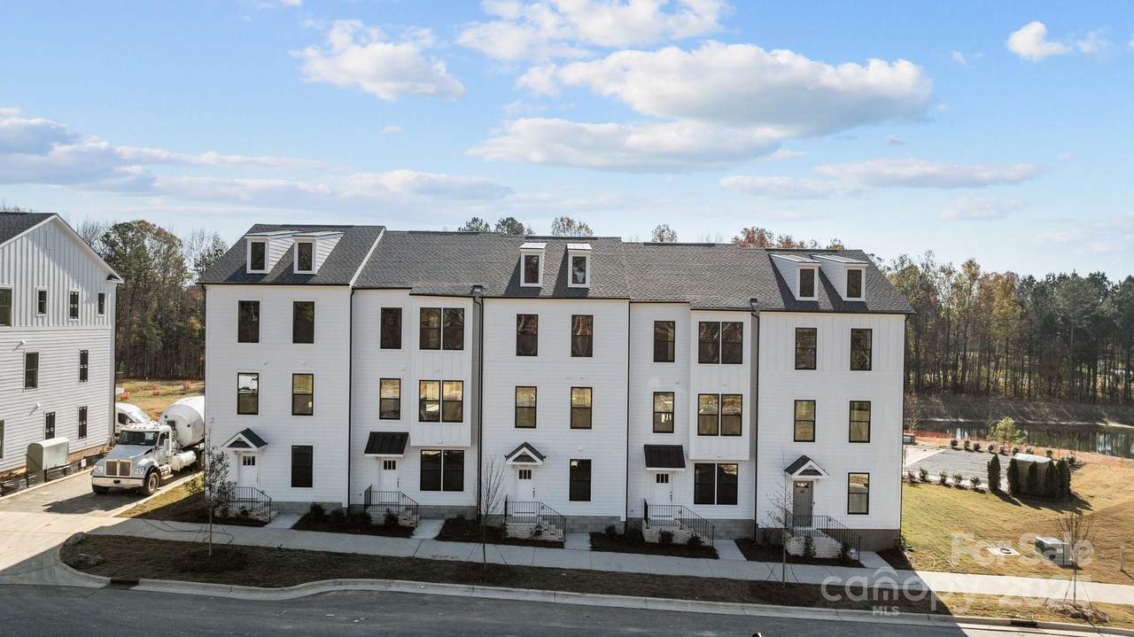 7208 Westrow Avenue - Photo 1