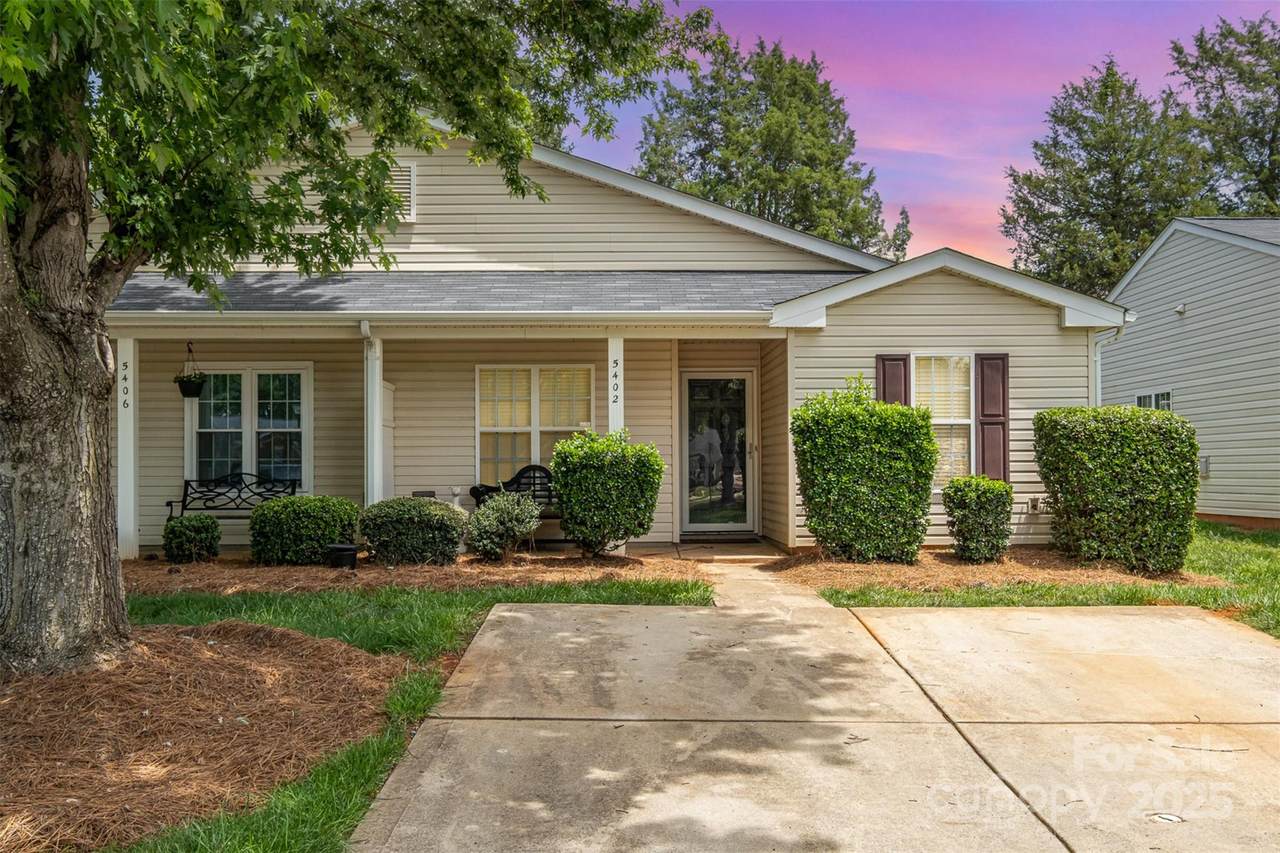 5402 Harris Cove Drive - Photo 1