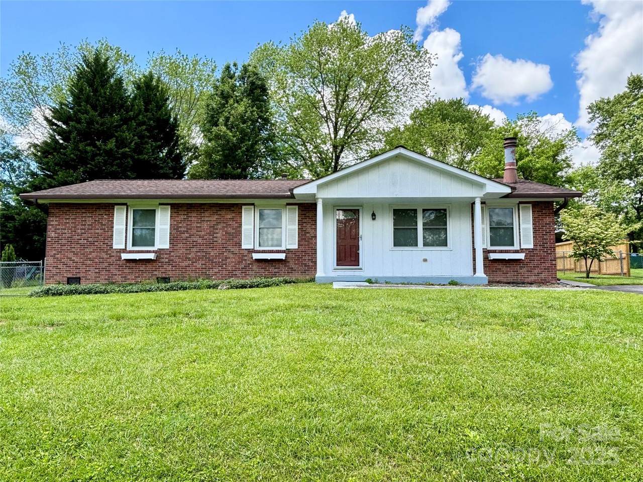 34 Broadleaf Drive - Photo 1