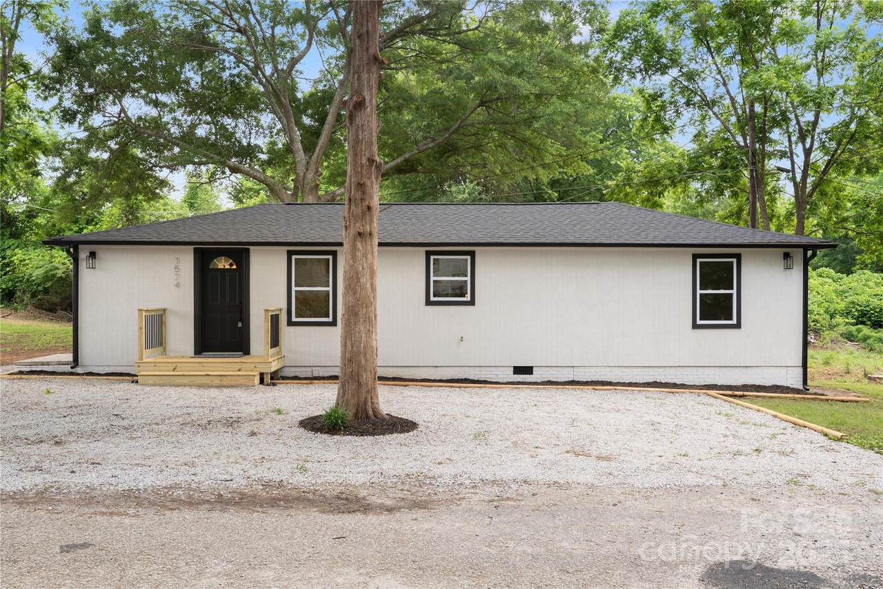 1574 Mangum Drive - Photo 1