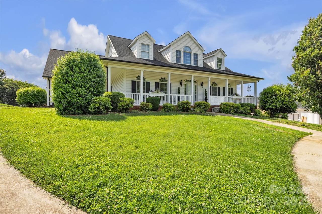 129 Renaissance Place - Photo 1