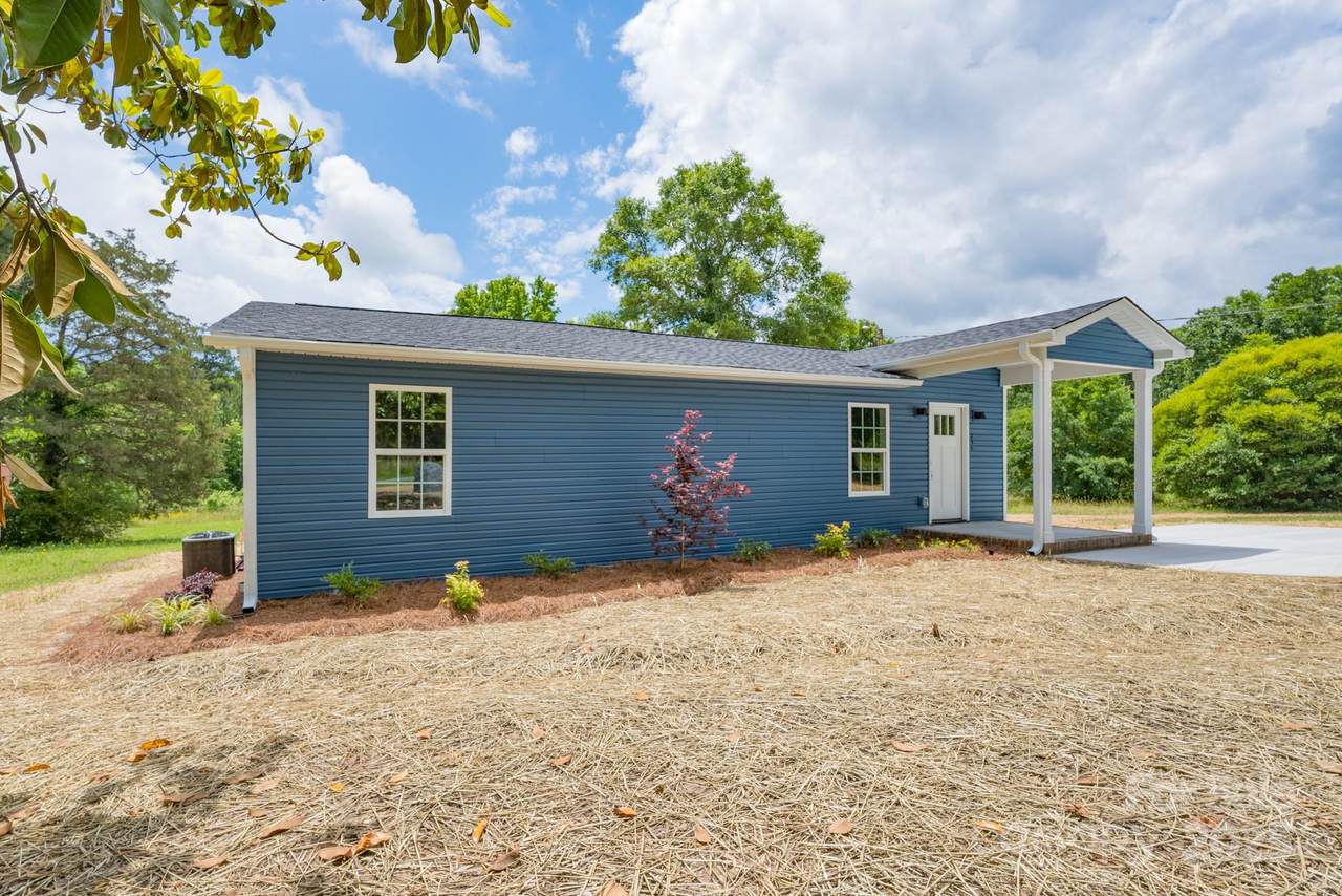 251 Hall Spencer Road - Photo 1
