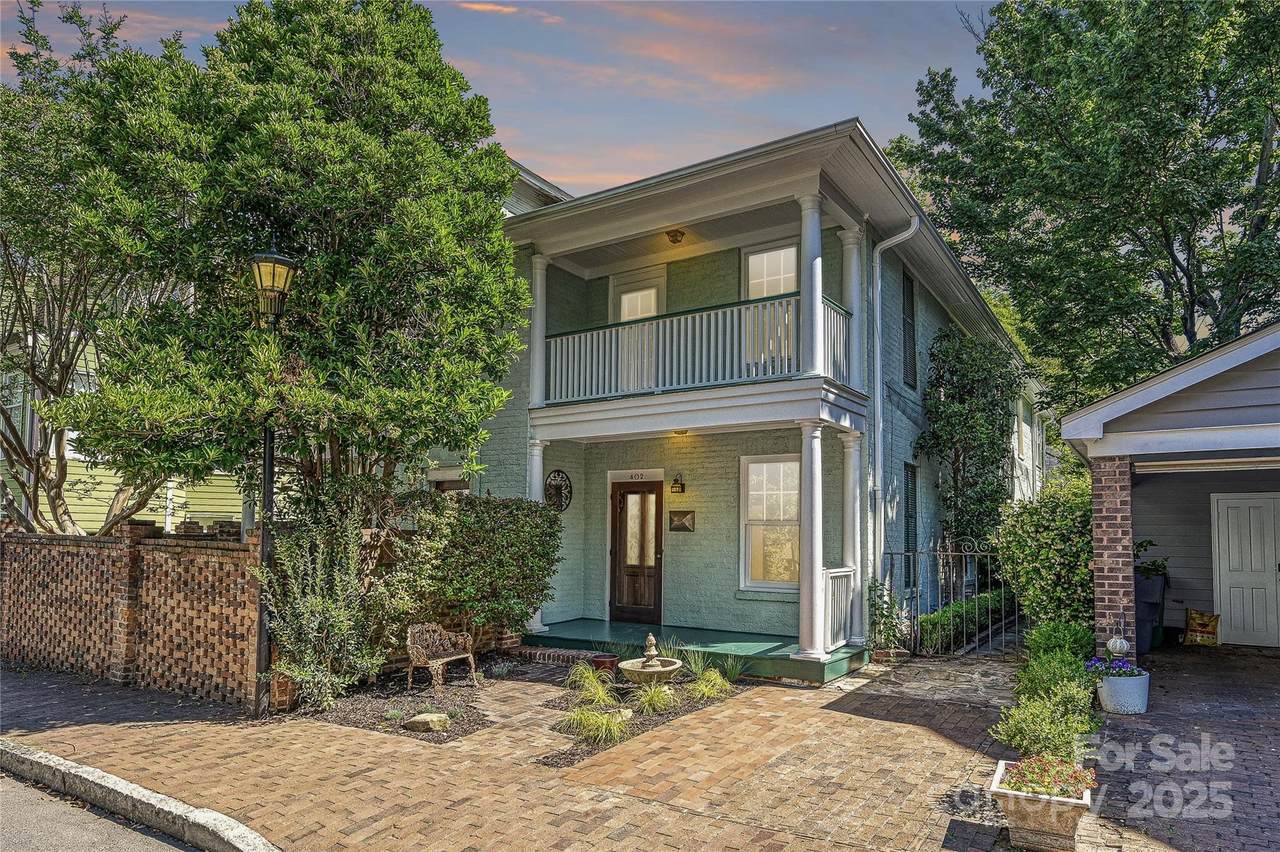 402 8th Street - Photo 1