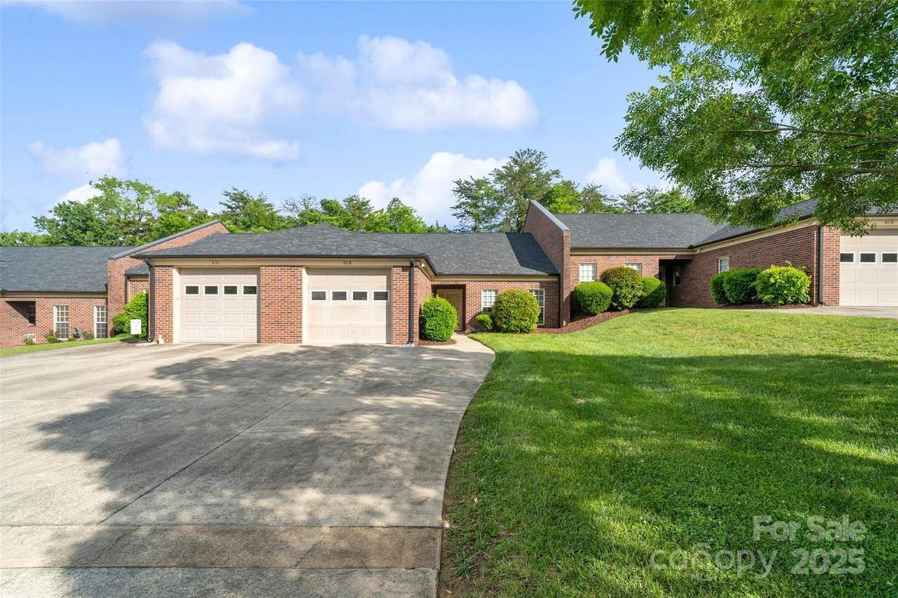 608 Camrose Circle - Photo 1