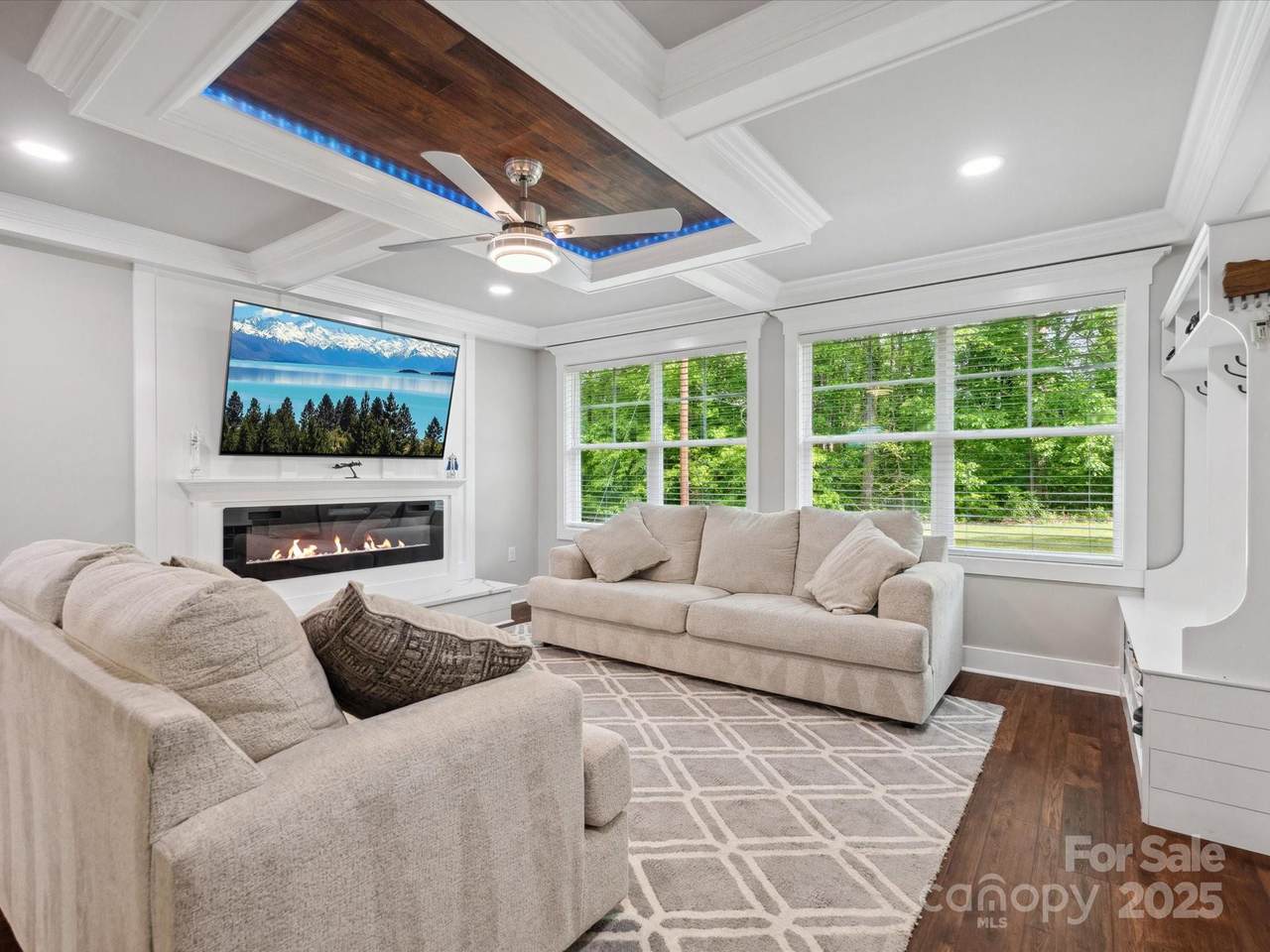 195 Bluebird Lane - Photo 1