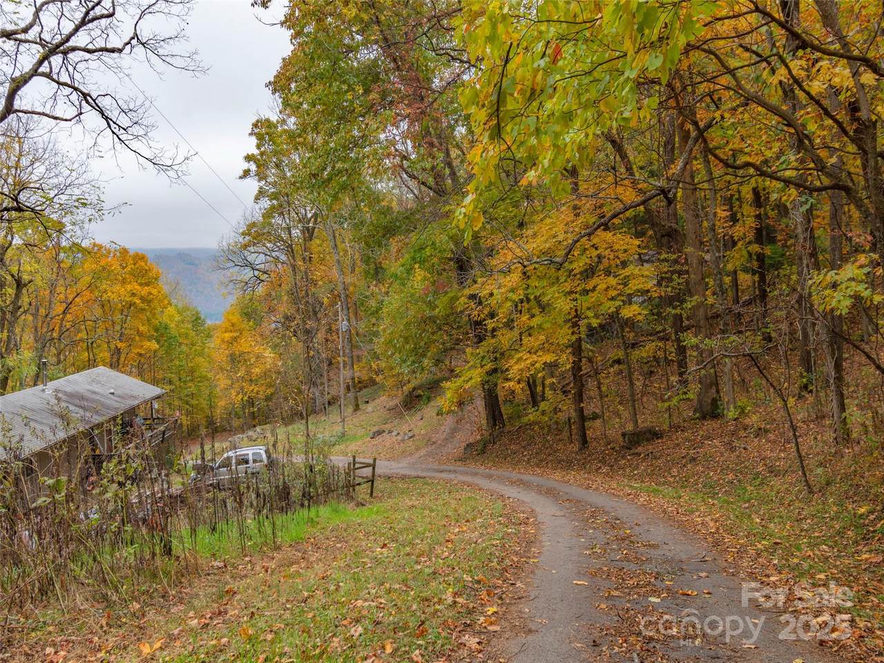 000 Sleepy Hollow Lane - Photo 1