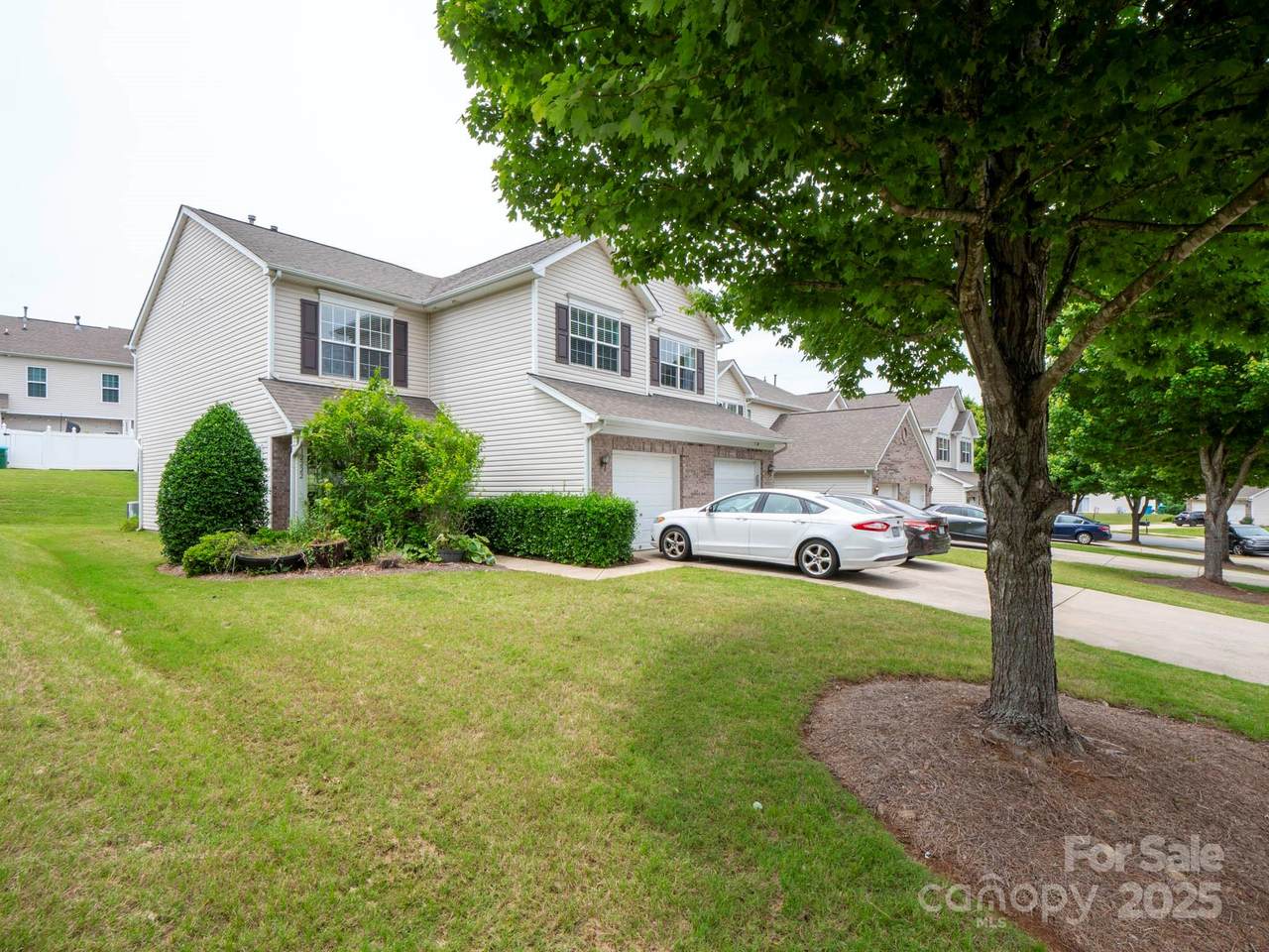 12222 Stratfield Place Circle - Photo 1