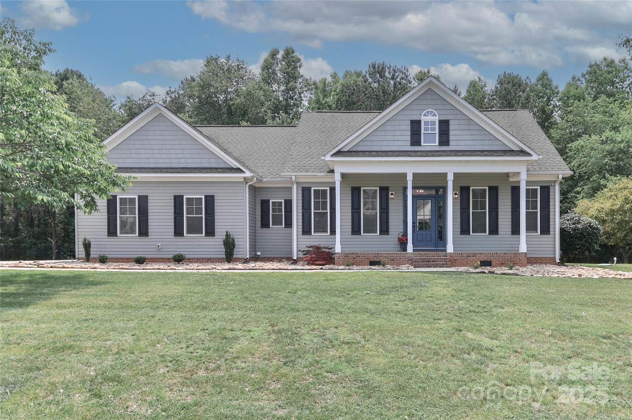3709 Creek Ridge Drive - Photo 1