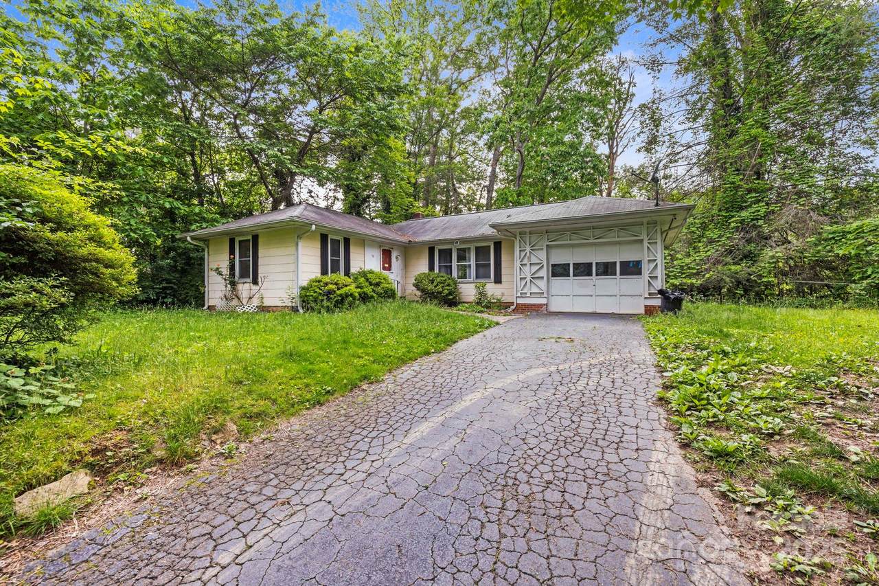 12 Lake Drive - Photo 1