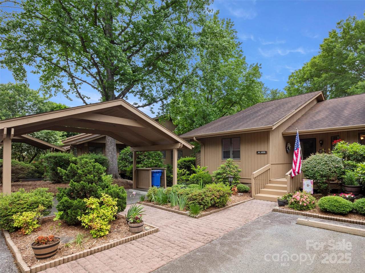 502 Spanish Oak Lane - Photo 1