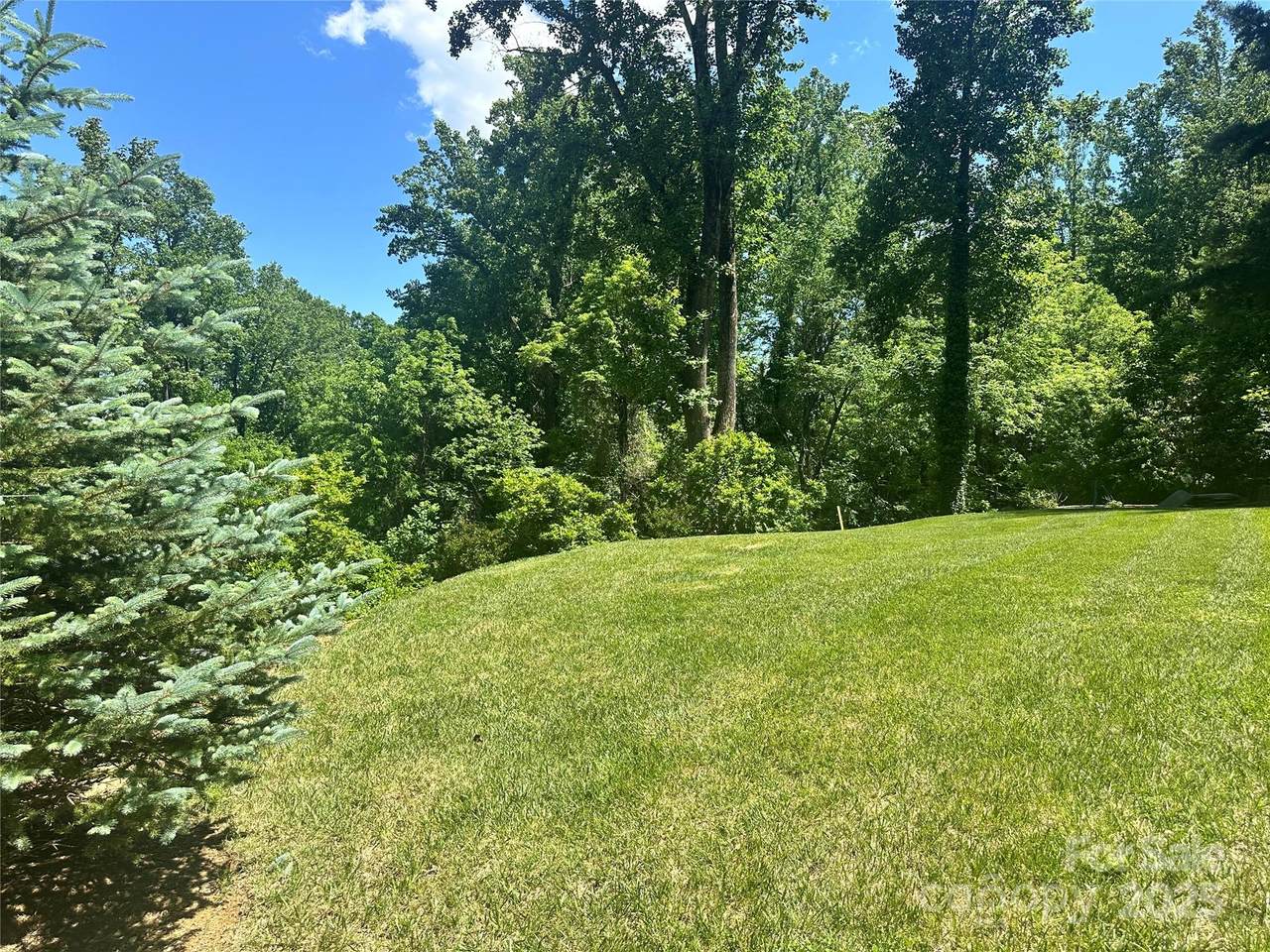 2495 Laurel Park Highway - Photo 1