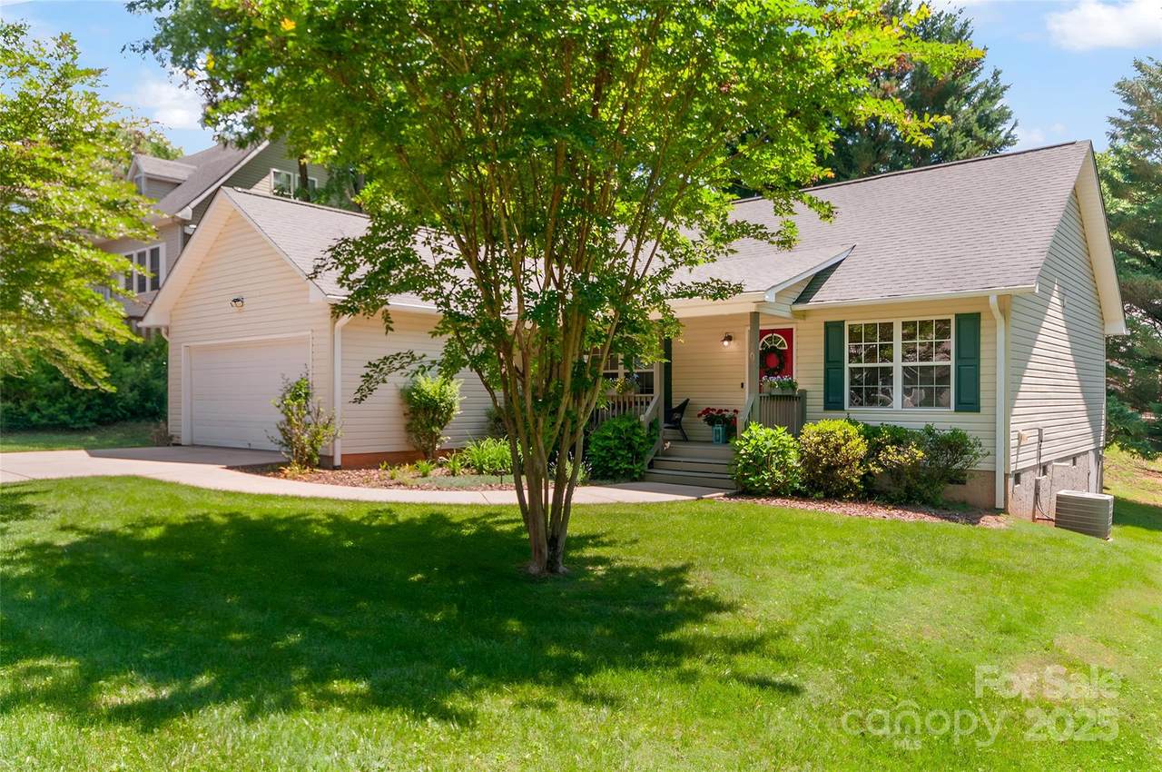 20 Grove Garden Avenue - Photo 1