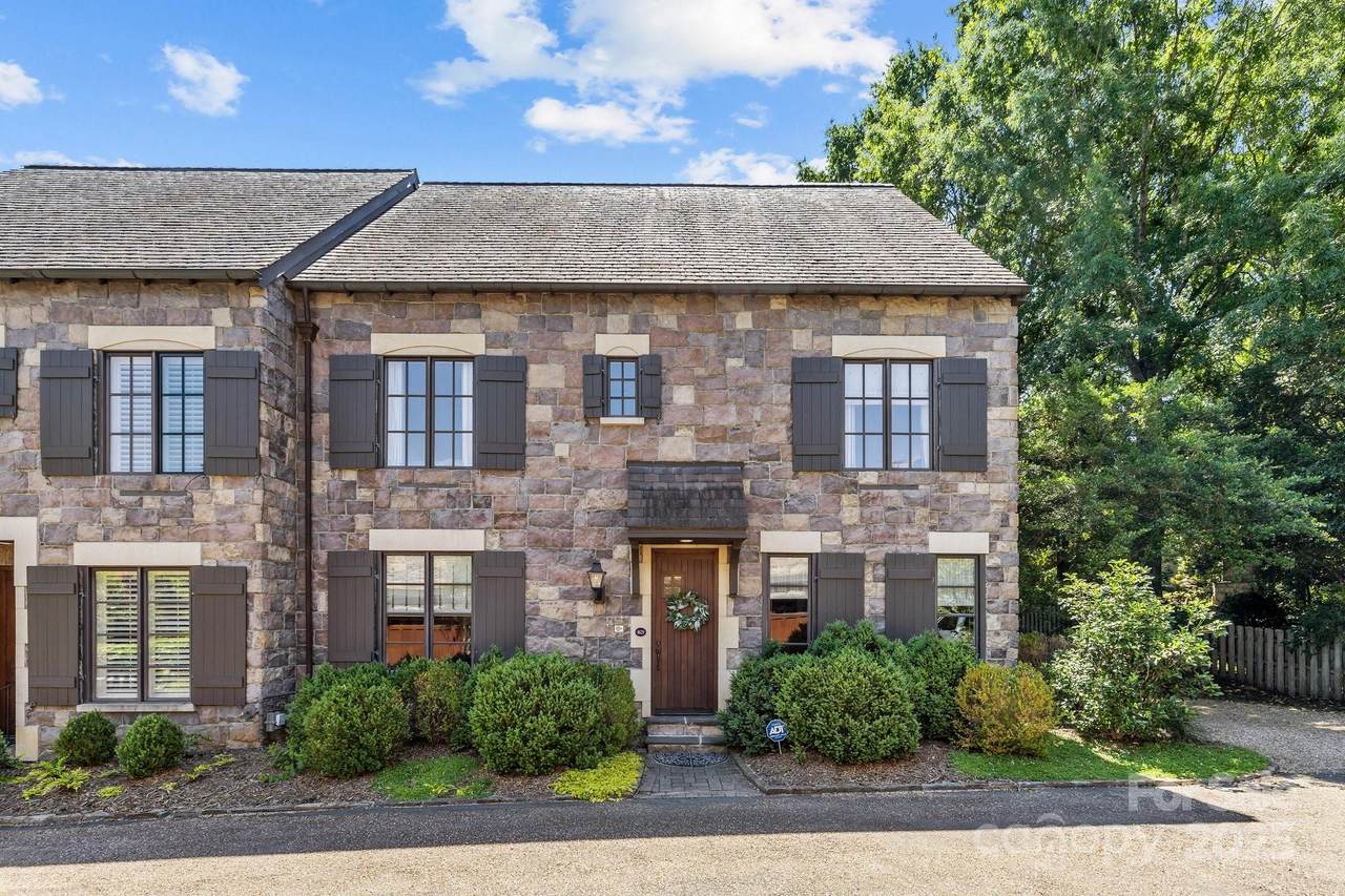 1625 Bibury Lane - Photo 1