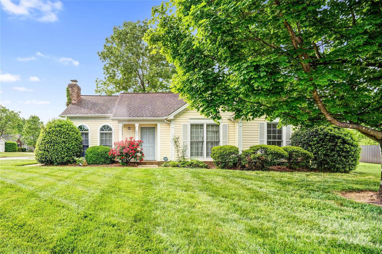 8901 English Saddle Lane - Photo 1