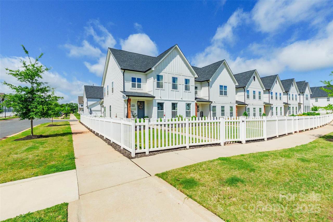 651 Melville Drive - Photo 1