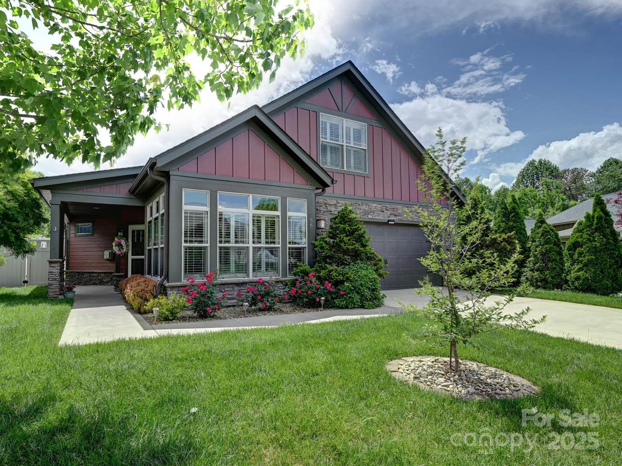 560 Summerfield Place - Photo 1