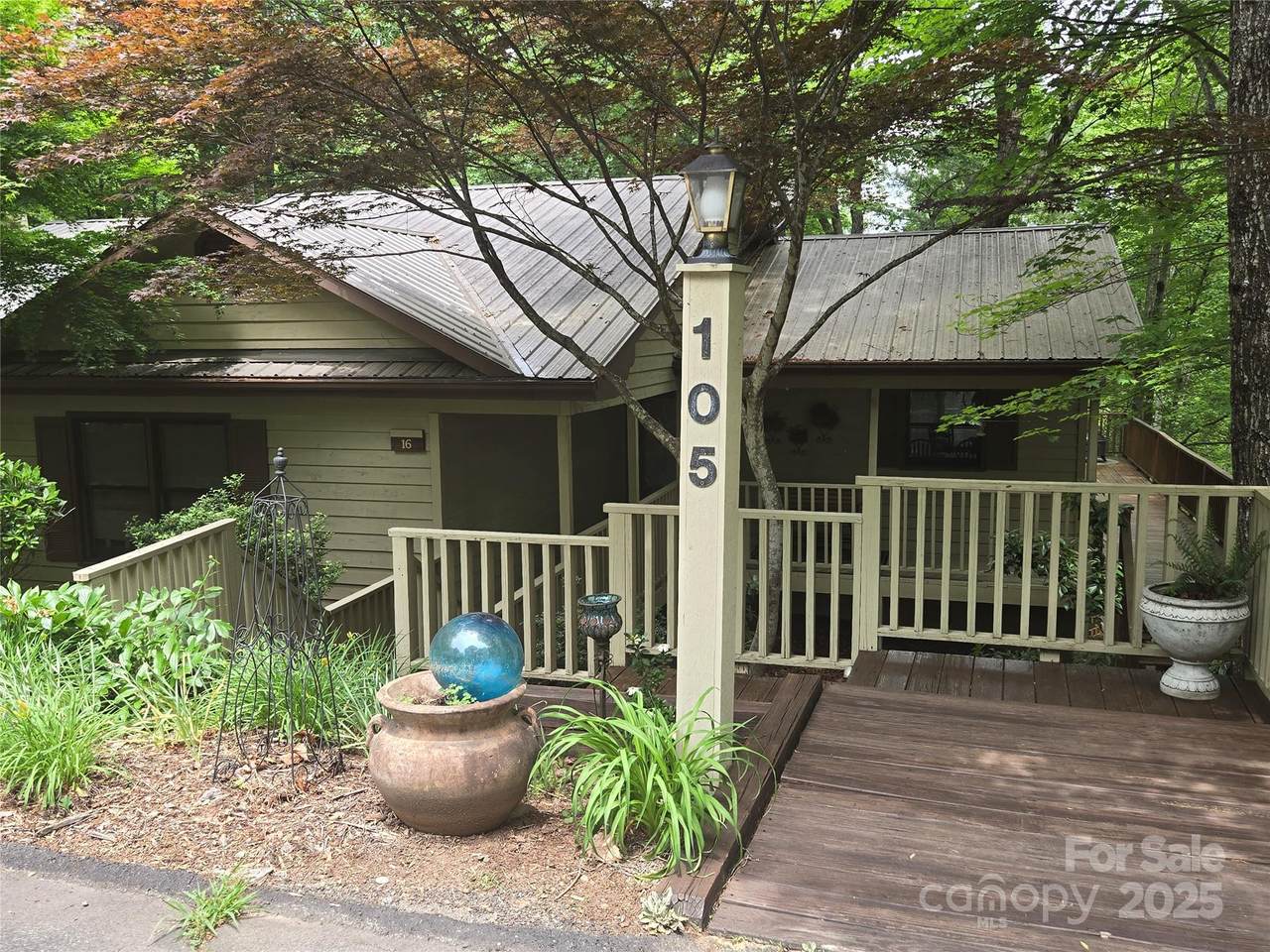 105 Bent Creek Boulevard - Photo 1