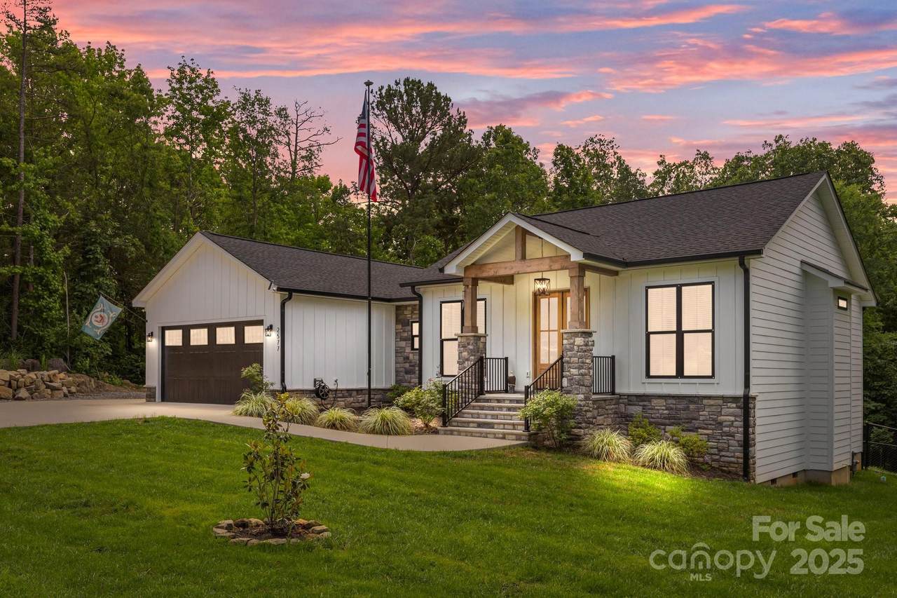 2577 Bonnybrook Circle - Photo 1