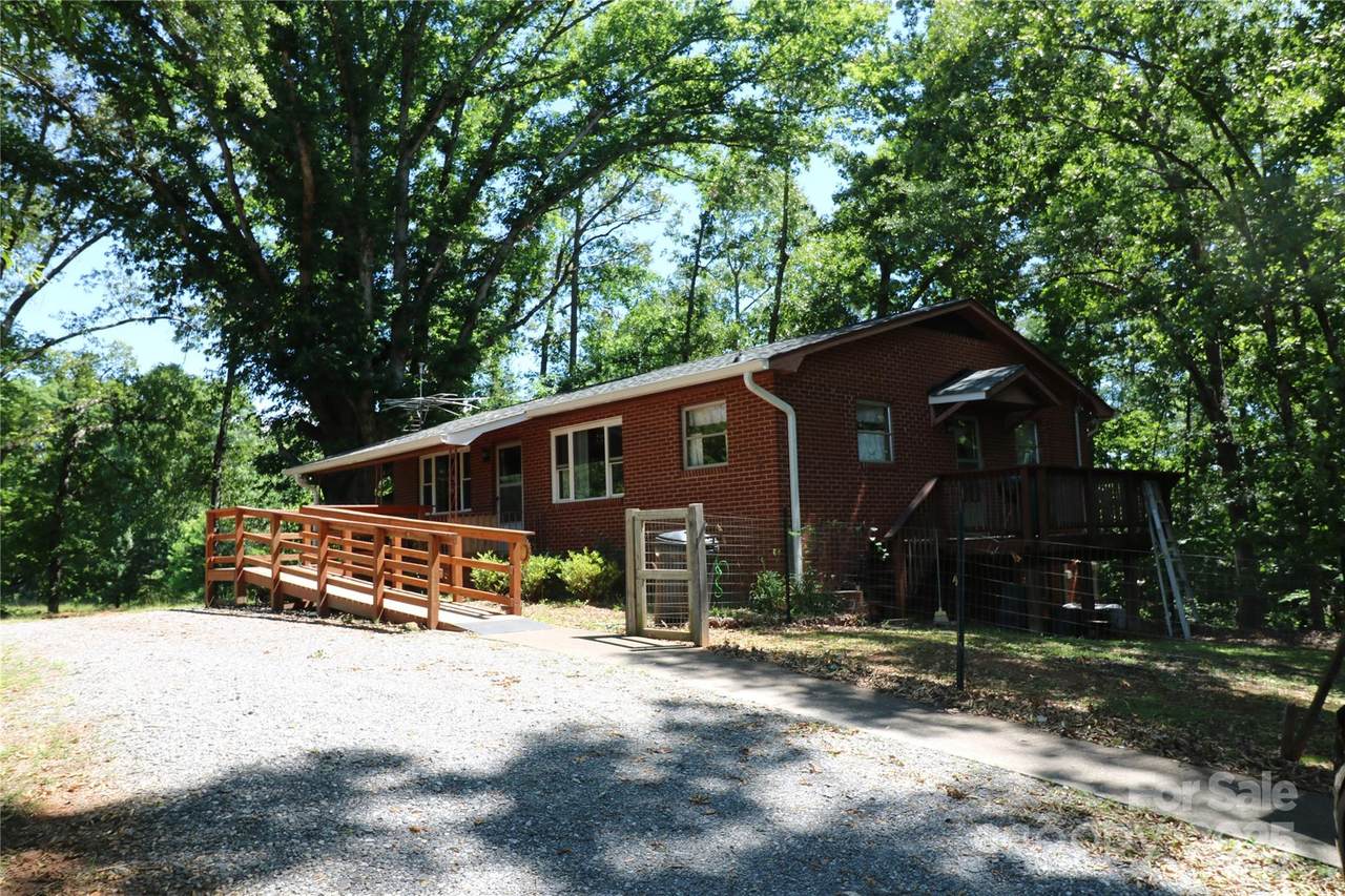 219 Greene Road - Photo 1