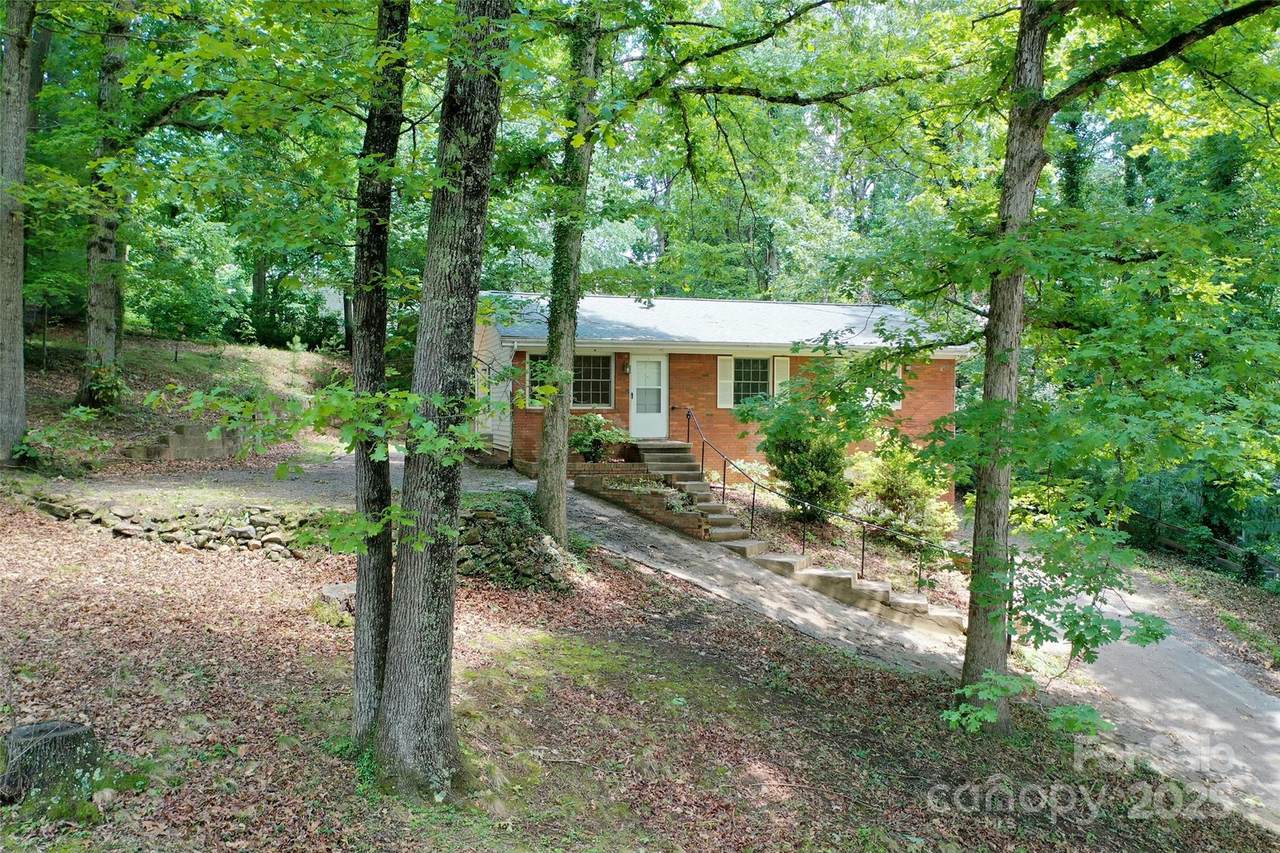 25 Evelake Drive - Photo 1