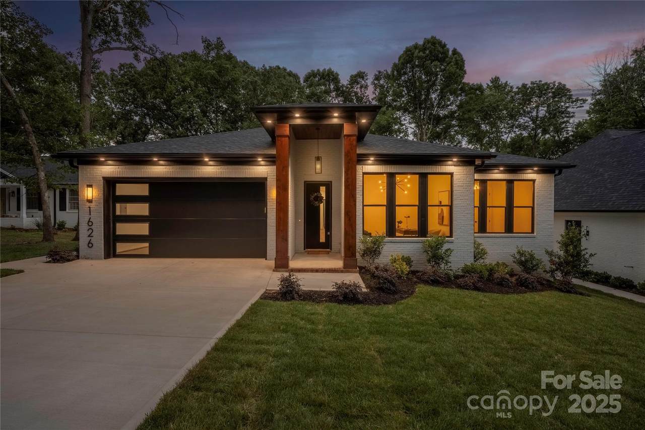 1626 Burtonwood Circle - Photo 1