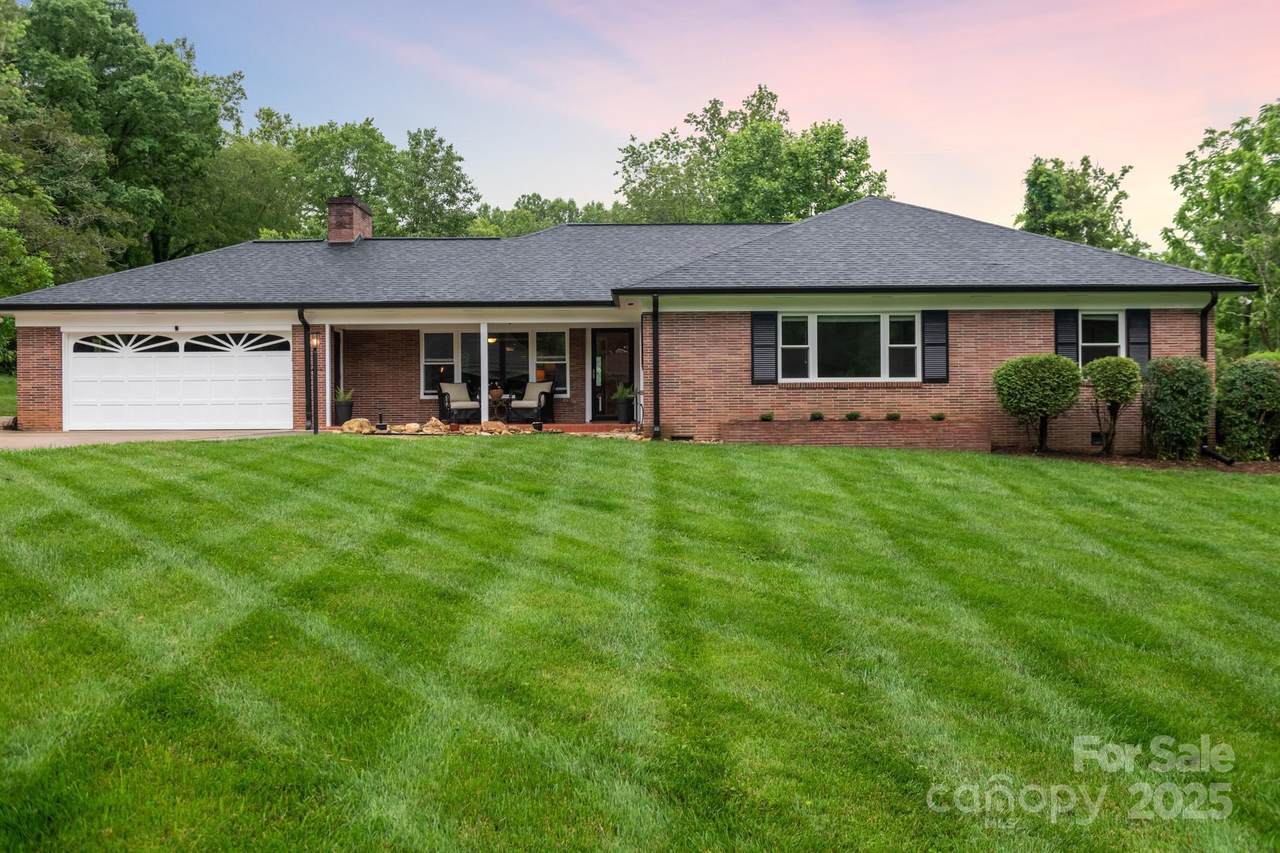 306 Tremont Park Circle - Photo 1