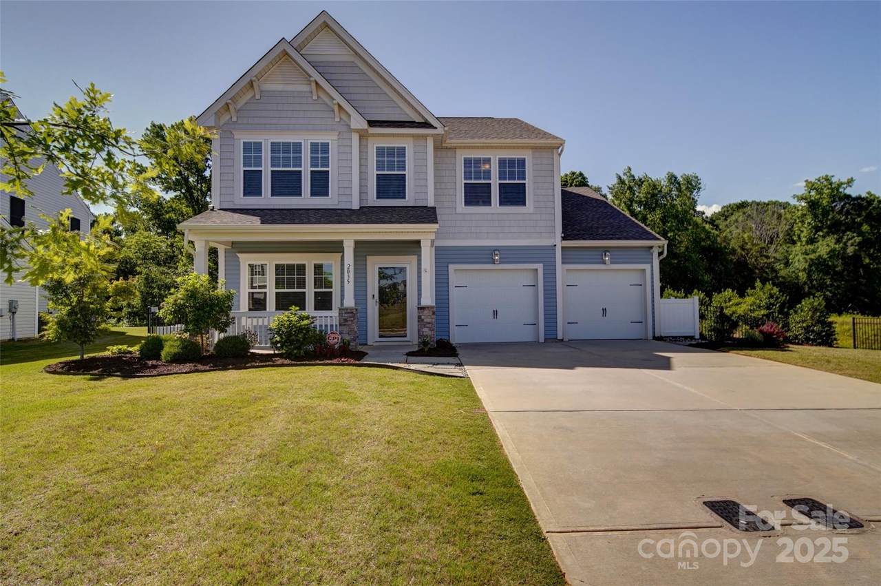 2035 Beacon Avenue - Photo 1