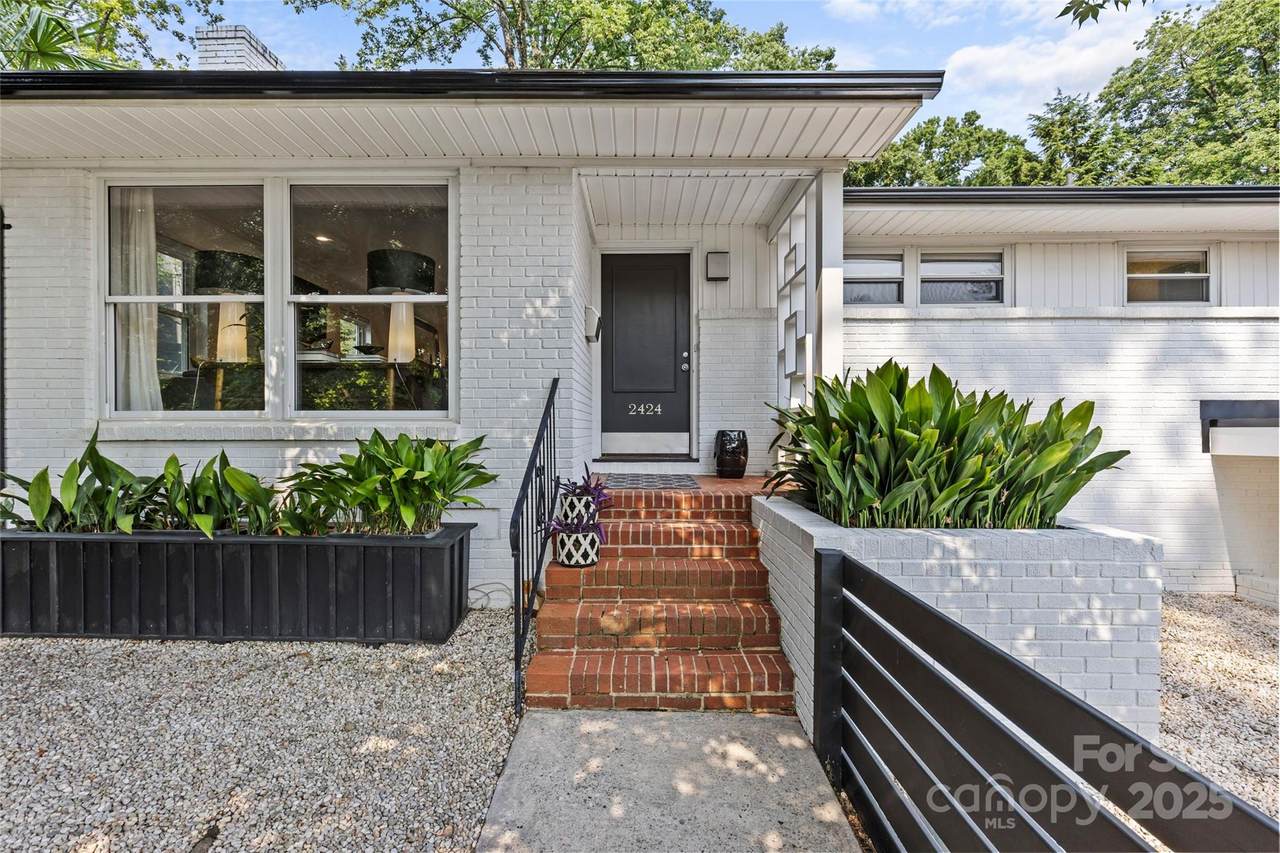 2424 Cumberland Avenue - Photo 1