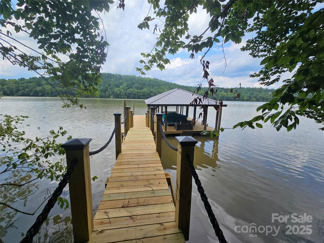 346 Settings Boulevard - Photo 1