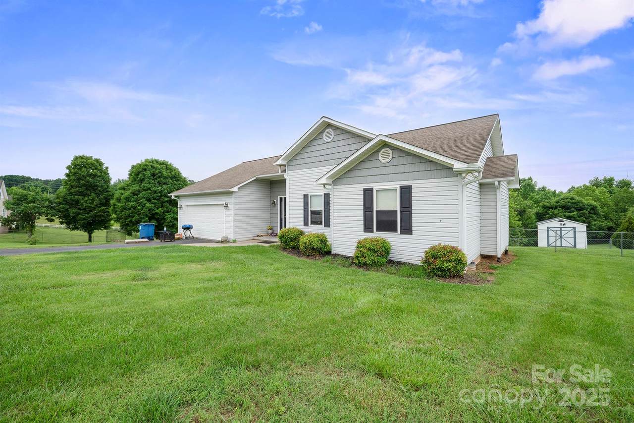 1670 Jamestown Road - Photo 1