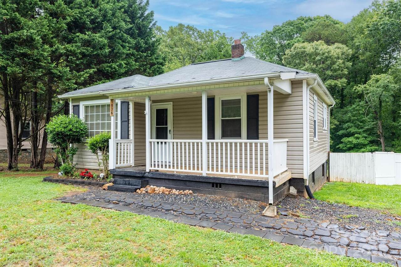 1036 20th Street - Photo 1