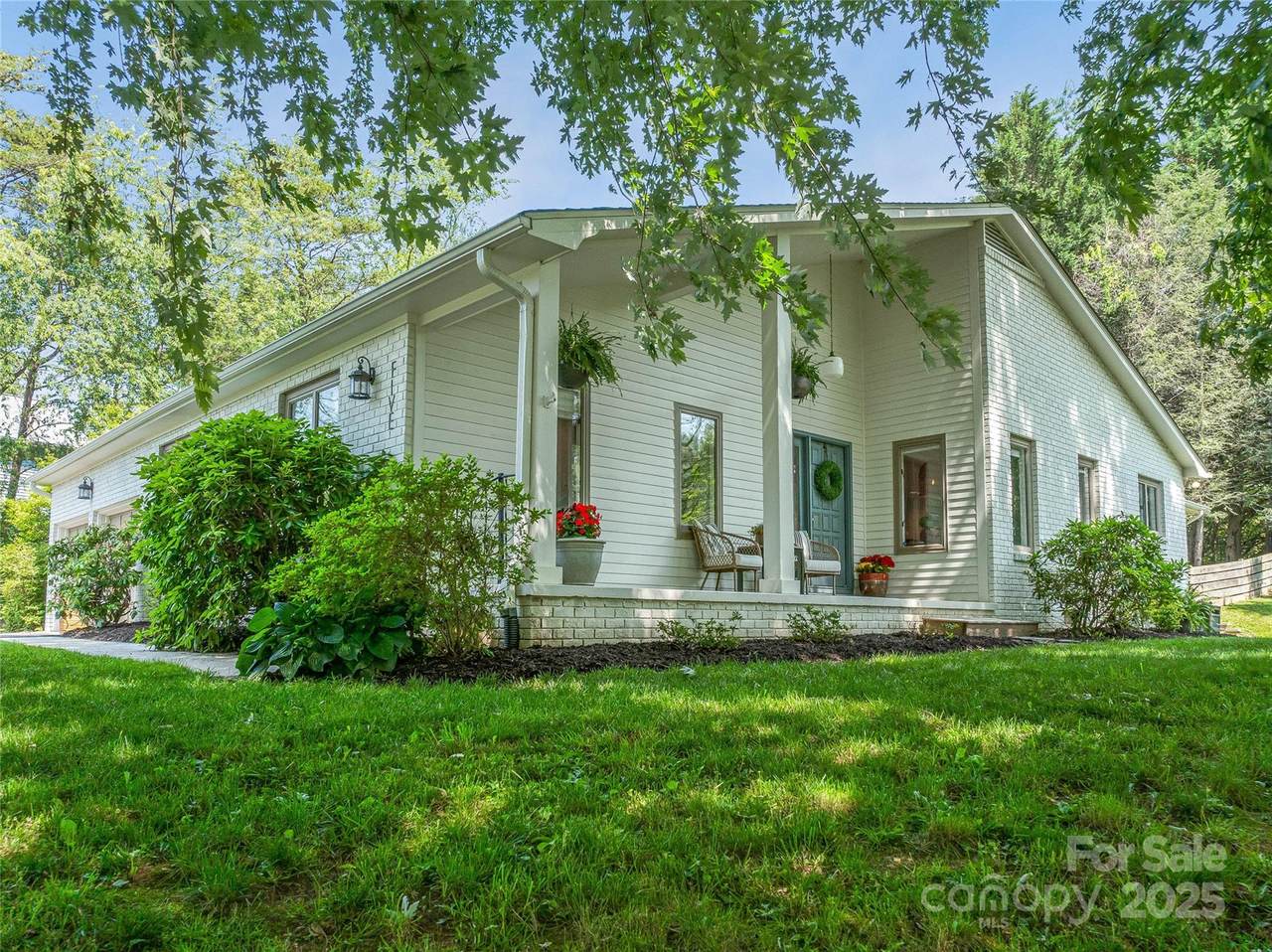 5 Lowry Lane - Photo 1