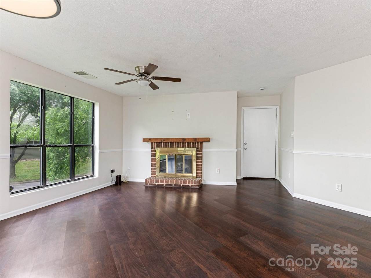 8202 Cedar Glen Drive - Photo 1