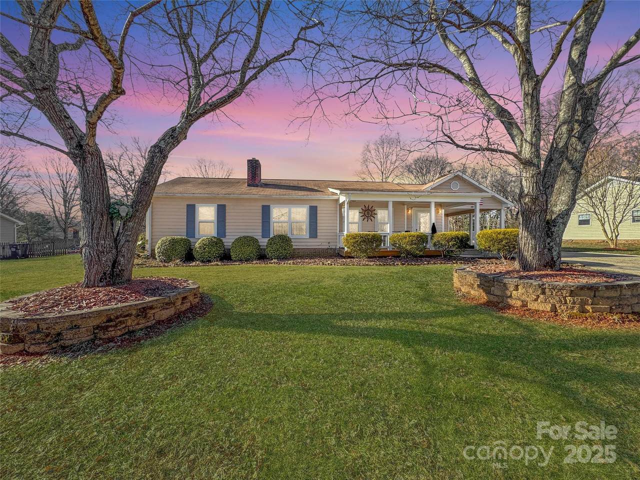 2316 Woodfield Circle - Photo 1