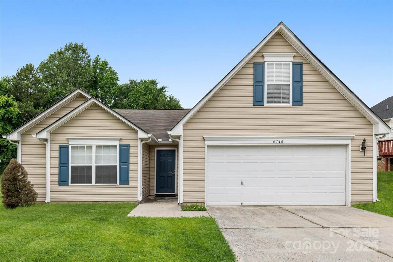 4714 Adamshire Avenue - Photo 1