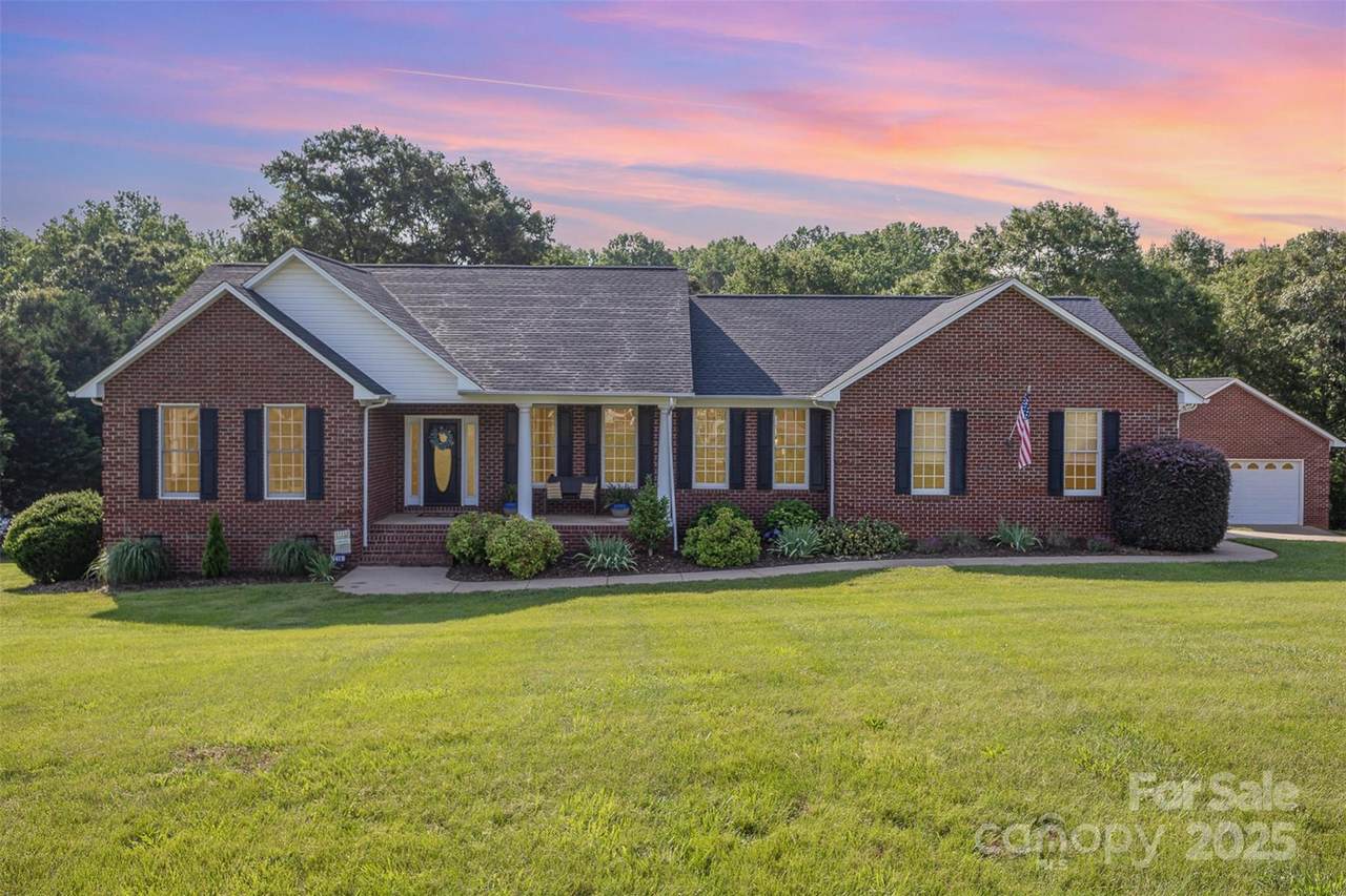 214 Silver Creek Lane - Photo 1