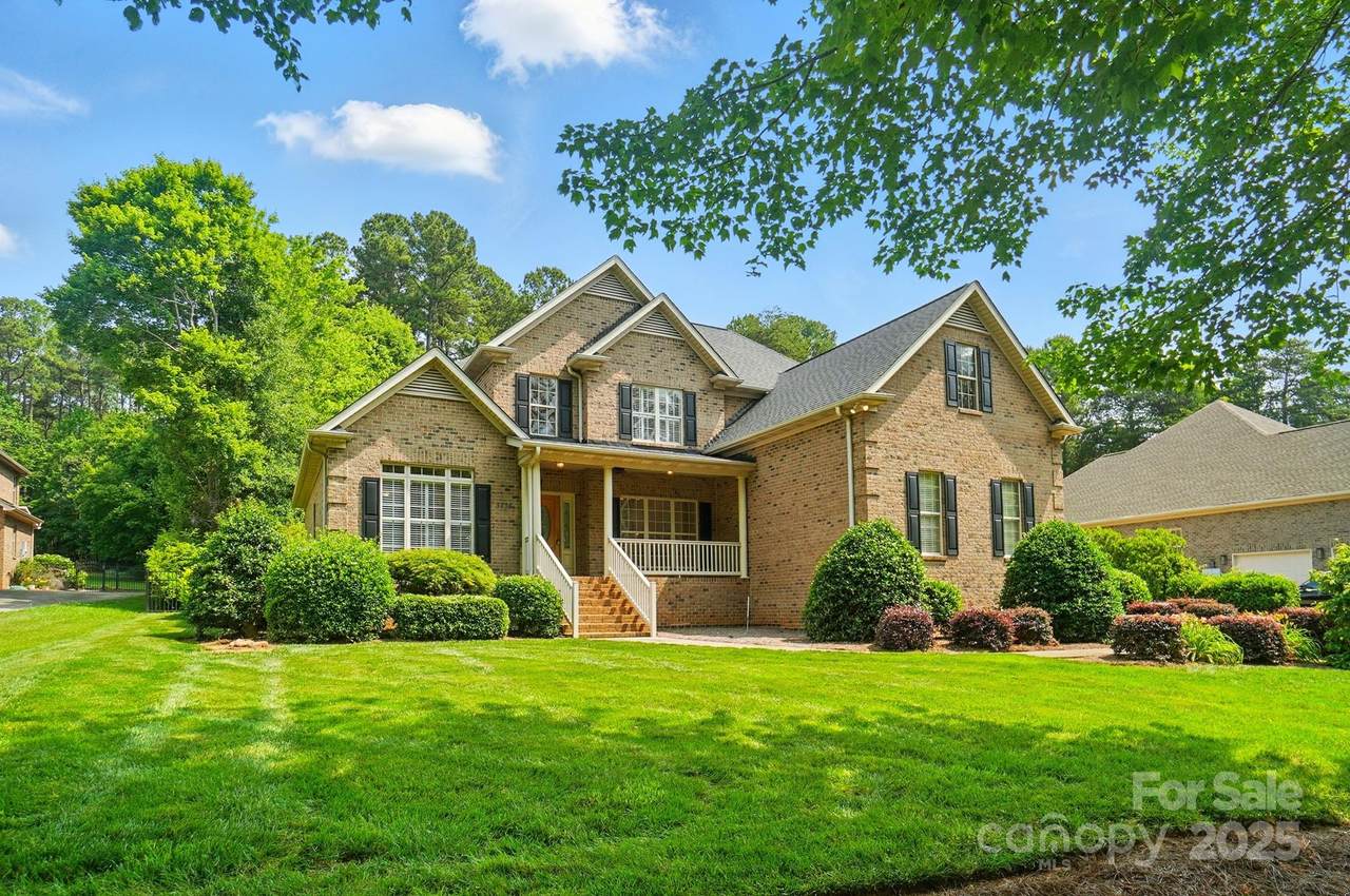 3735 Gordon Street - Photo 1