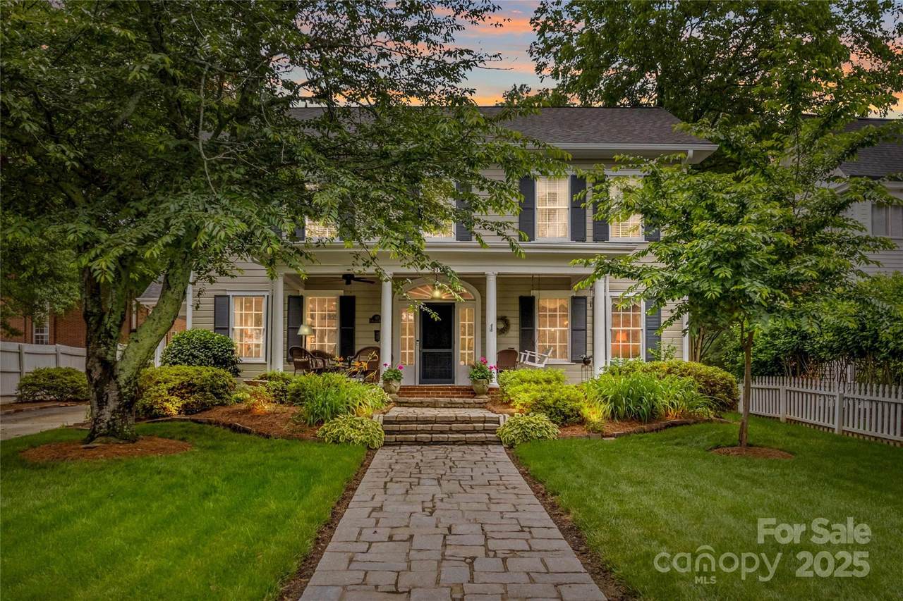 117 Mulberry Street - Photo 1