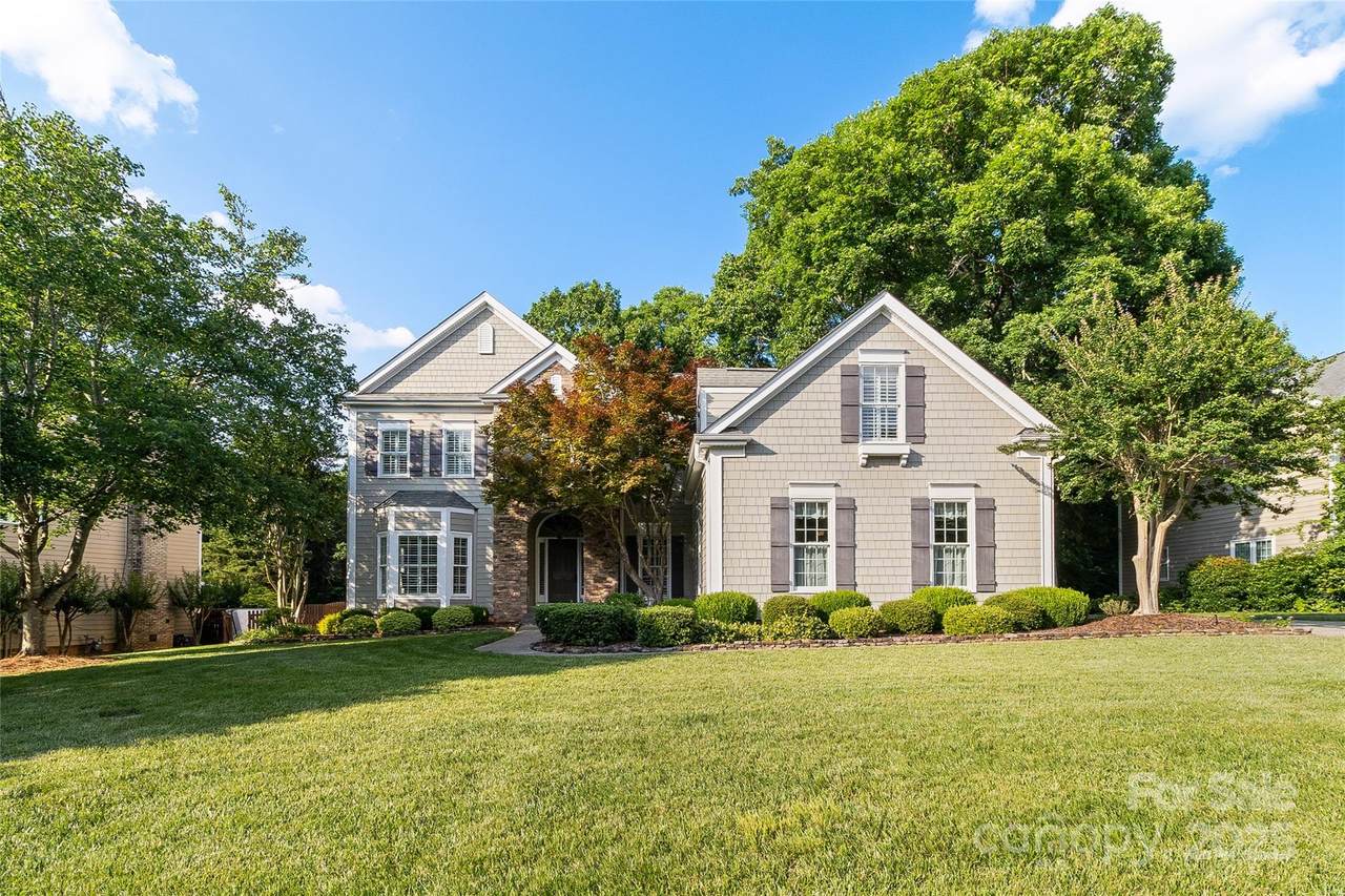 10927 Thornhill Club Drive - Photo 1