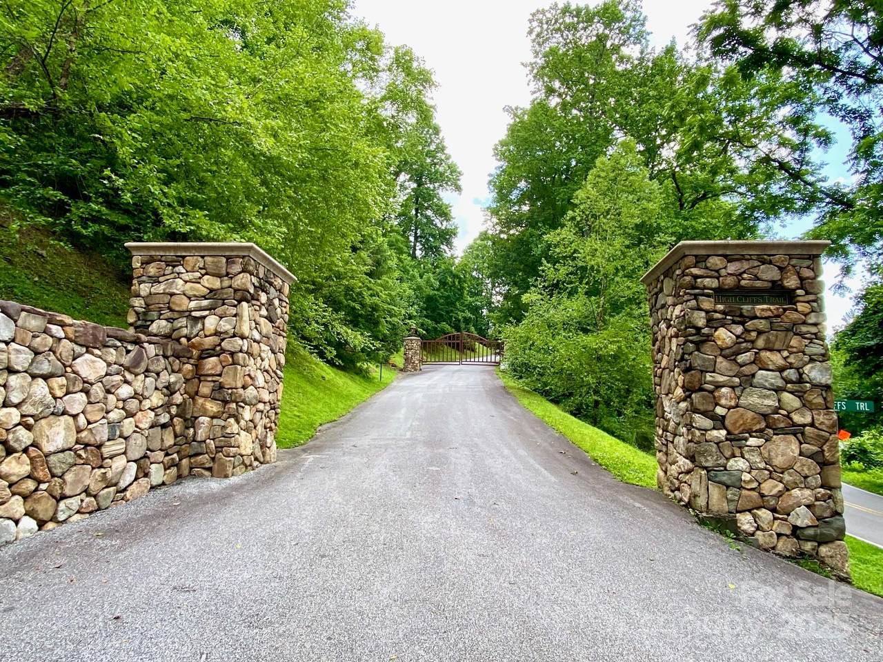 129 High Cliffs Trail - Photo 1