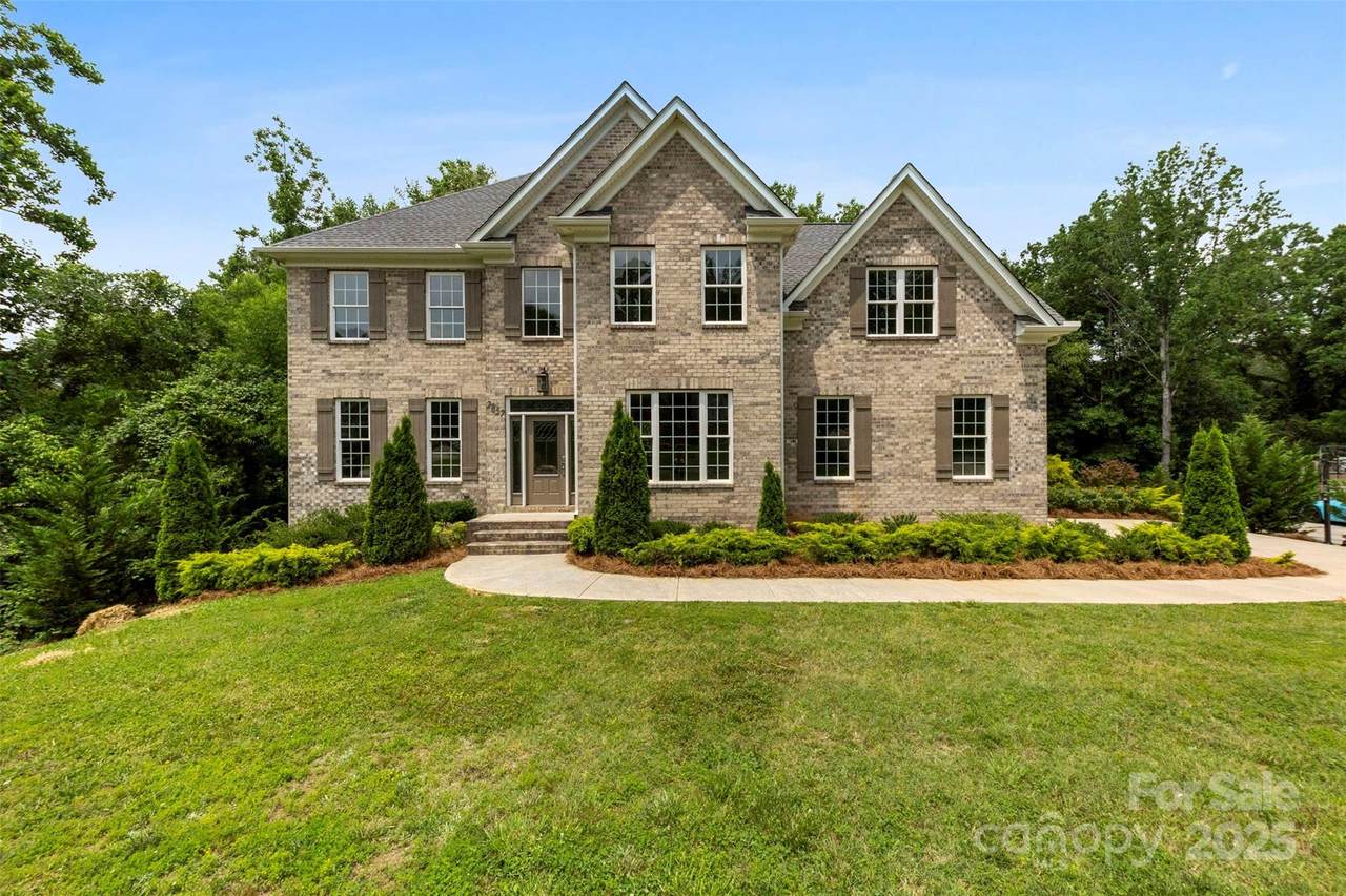 2857 Scarborough Court - Photo 1