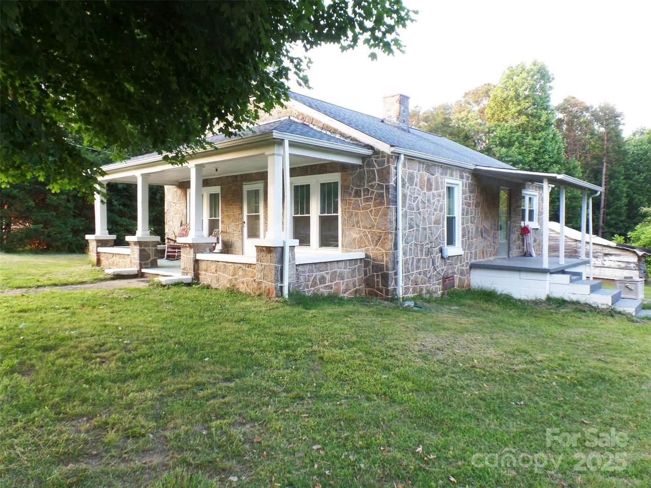 209 14th Avenue - Photo 1