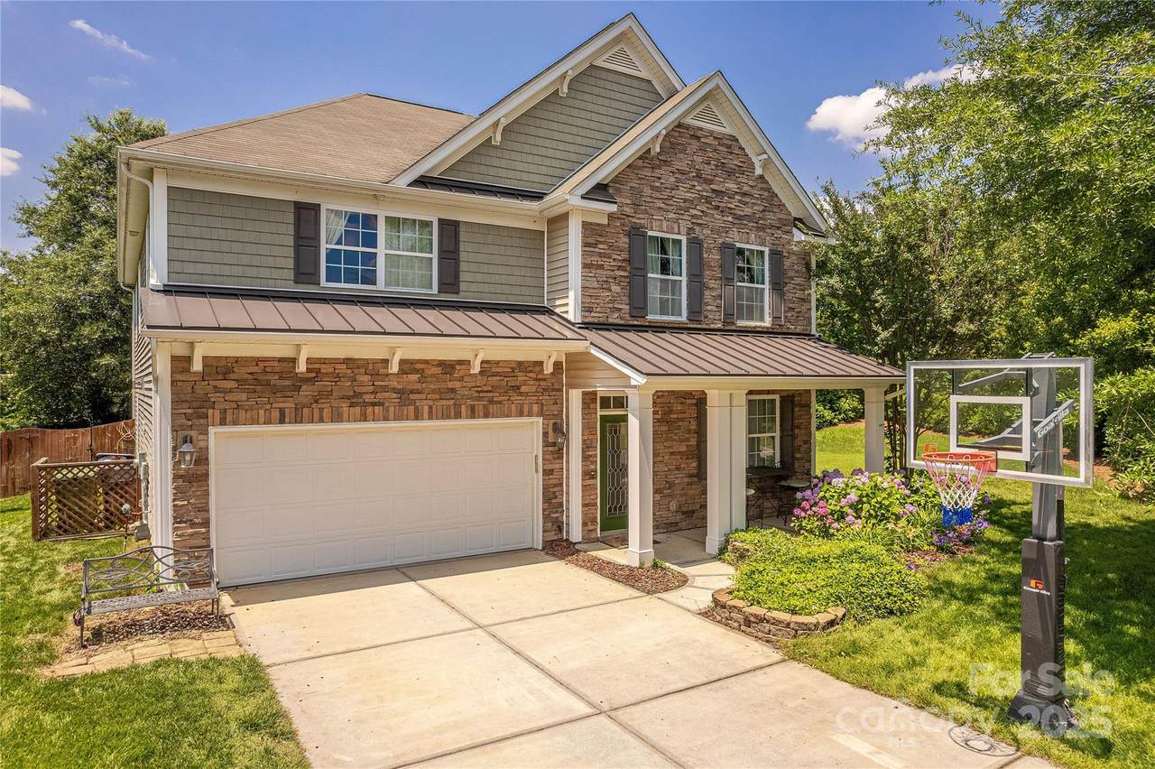 516 Fair Oaks Drive - Photo 1