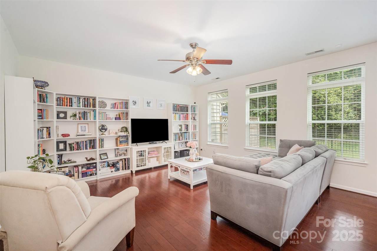 3326 Park South Station Boulevard - Photo 1