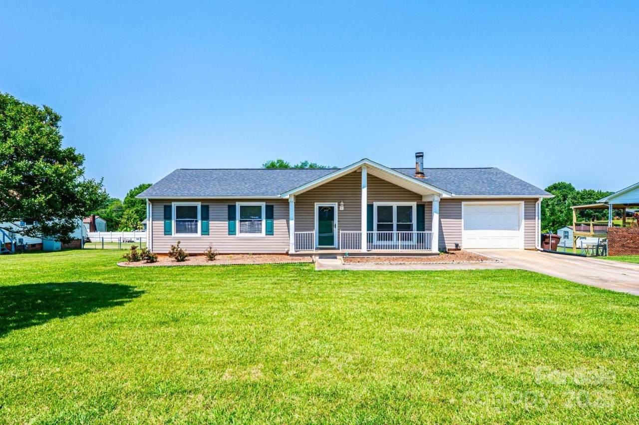 2031 36th Street - Photo 1