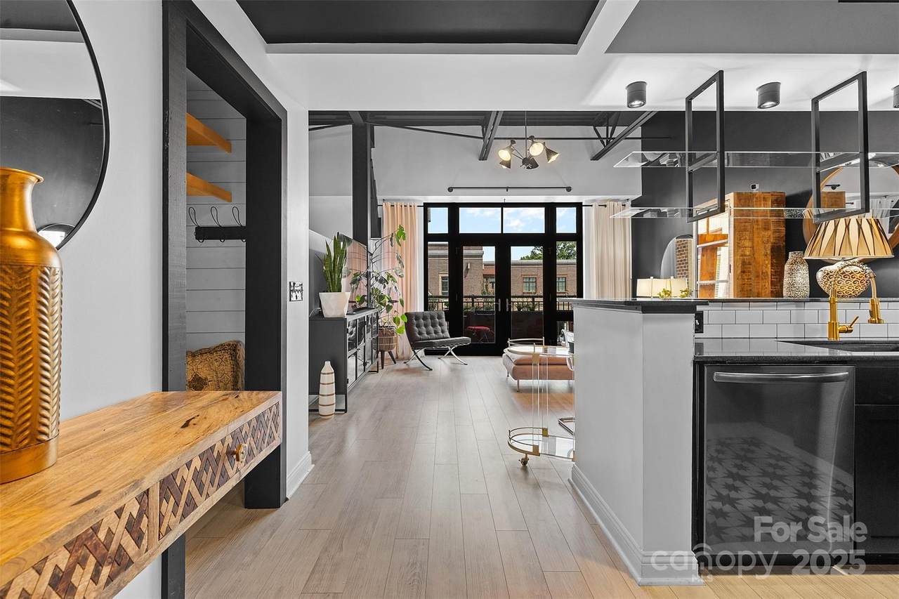 720 Governor Morrison Street - Photo 1