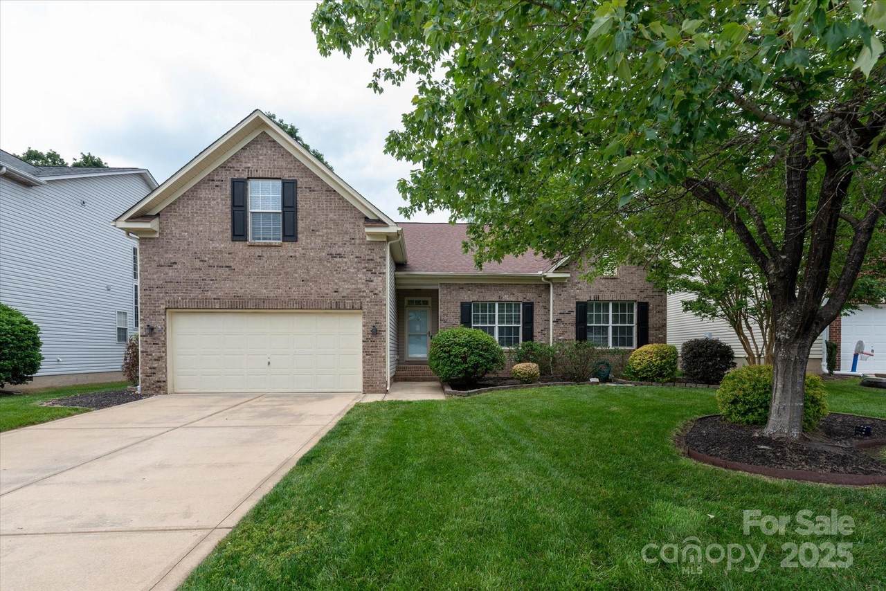 1003 Grayscroft Drive - Photo 1